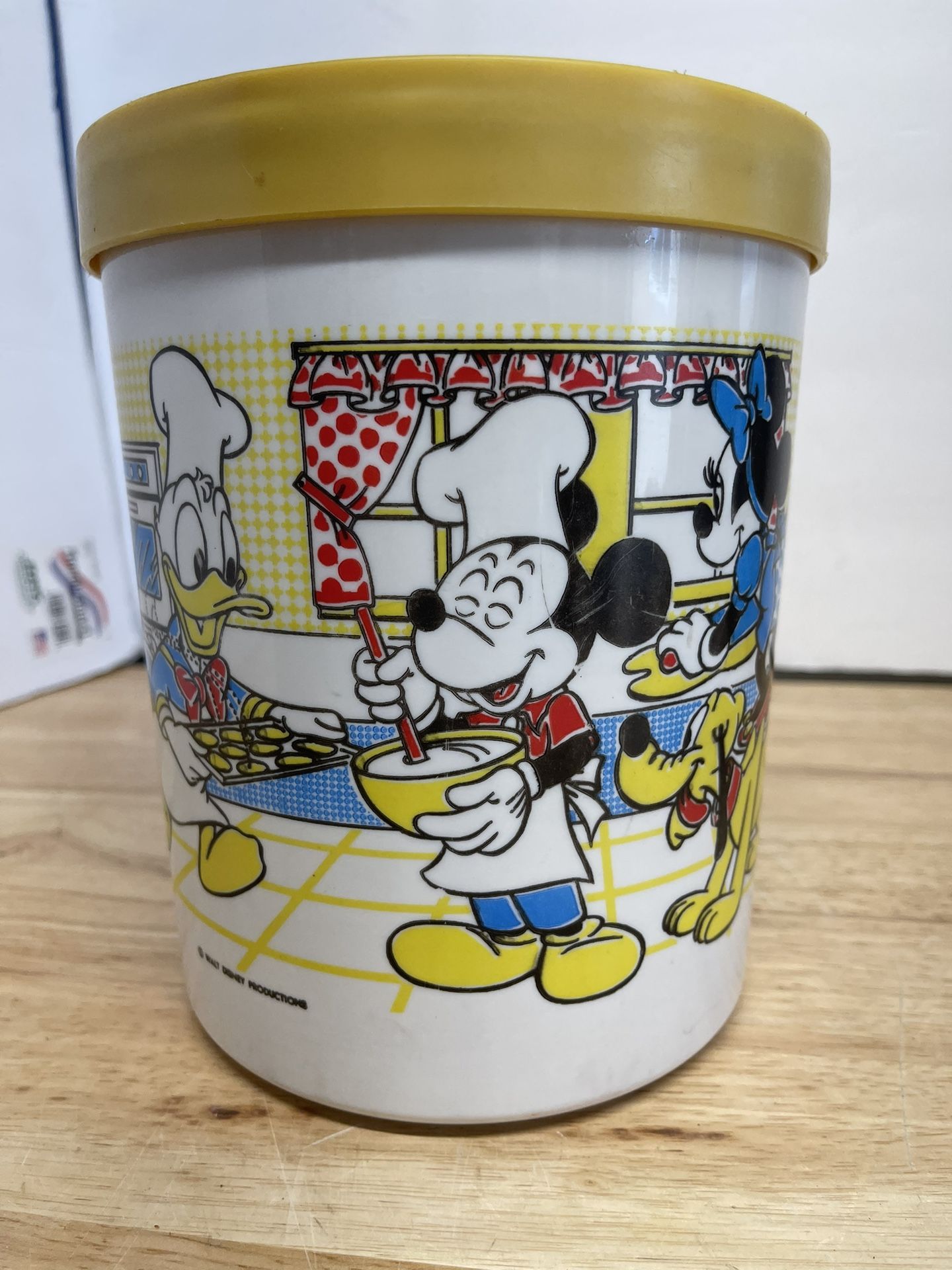 Walt Disney Productions MICKEY MOUSE Eagle Super Seal Container Canister