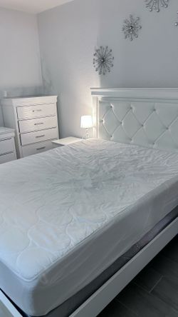 Bedroom set for sale