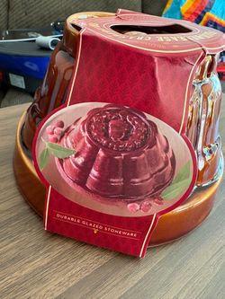 Cranberry mold