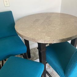 Table With Four Chairs 