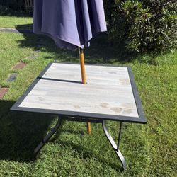 Square Outdoor Table W Umbrella 