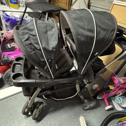 Double stroller You can remove seat to put the Bench in 