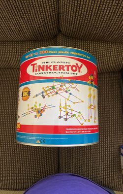 Classic Tinkertoy Construction Set 200 Pieces