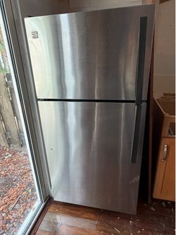 Kenmore Stainless Steel Top Freezer Refrigerator Model (contact info removed)1 Fridge