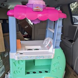 Play-Doh Play Kitchen Ice Cream With Accessories 