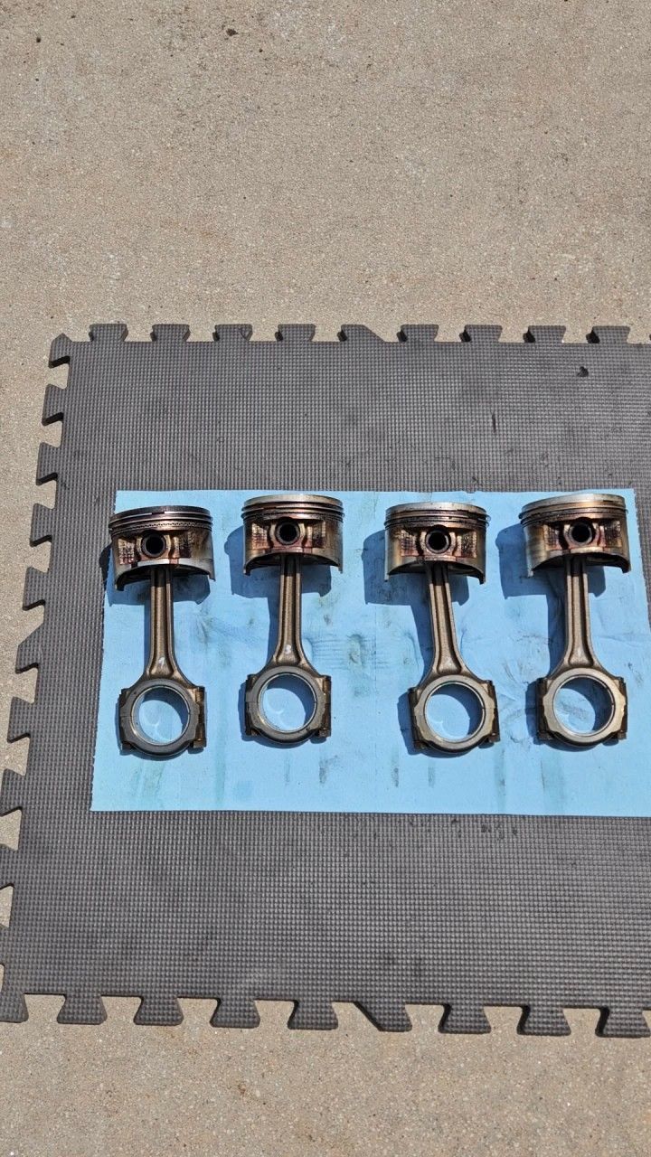 Honda B20Z2 Oem pistons
84mm x 89mm