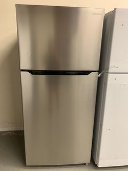 New Insignia stainless steel top freezer refrigerator with 6 months warranty