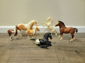 Lot of 6 Vintage Breyer Horses Traditional Series