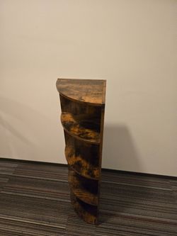 Corner shelf