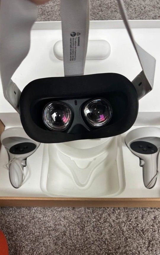 Like New Oculus Quest 2