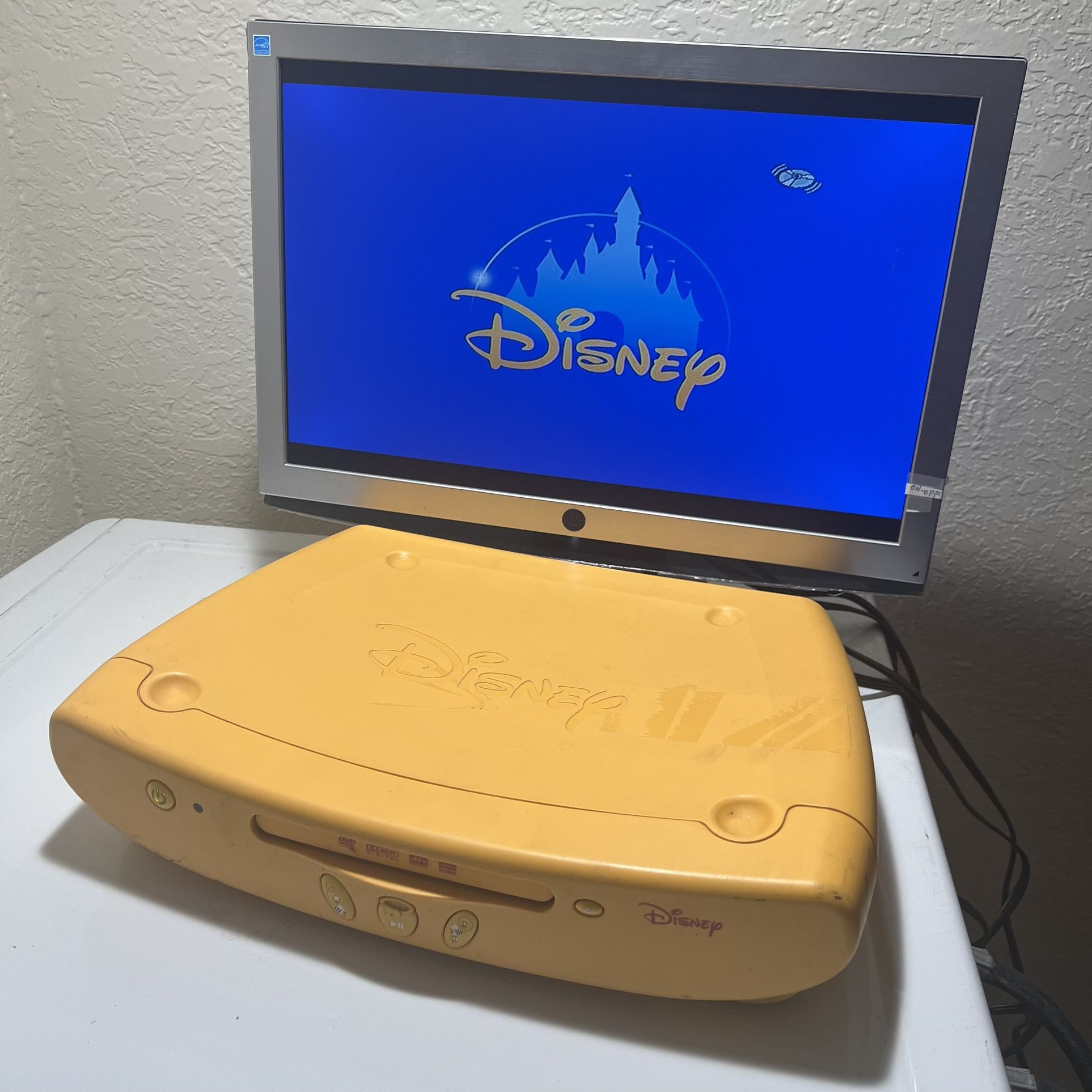 Disney Winnie The Pooh Vintage Dvd Player DVD2050-RWP Tested Working
