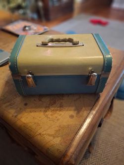 Vintage Train Case Vanity Luggage Box