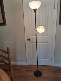 Floor lamp