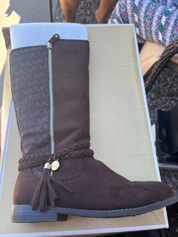 Women’s shoes