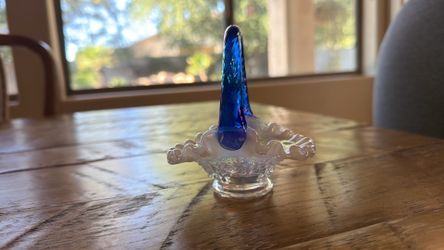 Fenton glass basket