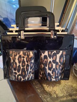 Black purse. Nice bag