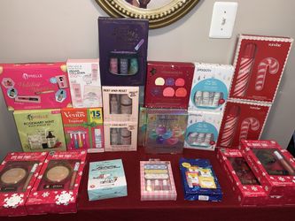 BRAND NEW Gift Sets- Perfect for the Holiday *Large Selection* **PRICES VARY**