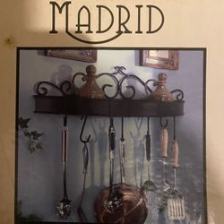 Iron Pots and Pans Holder