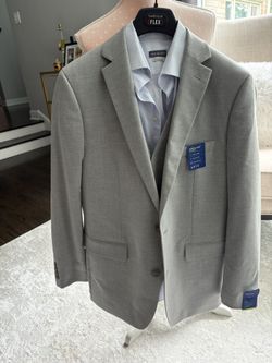 VanHeusen Suite Jacket With Vest And Shirt