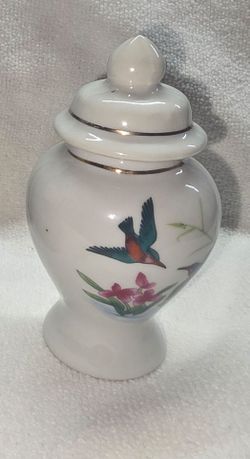 Vintage Asian Porcelain ginger jar