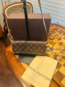 SALE** LV Monogram Twin Pochette GM