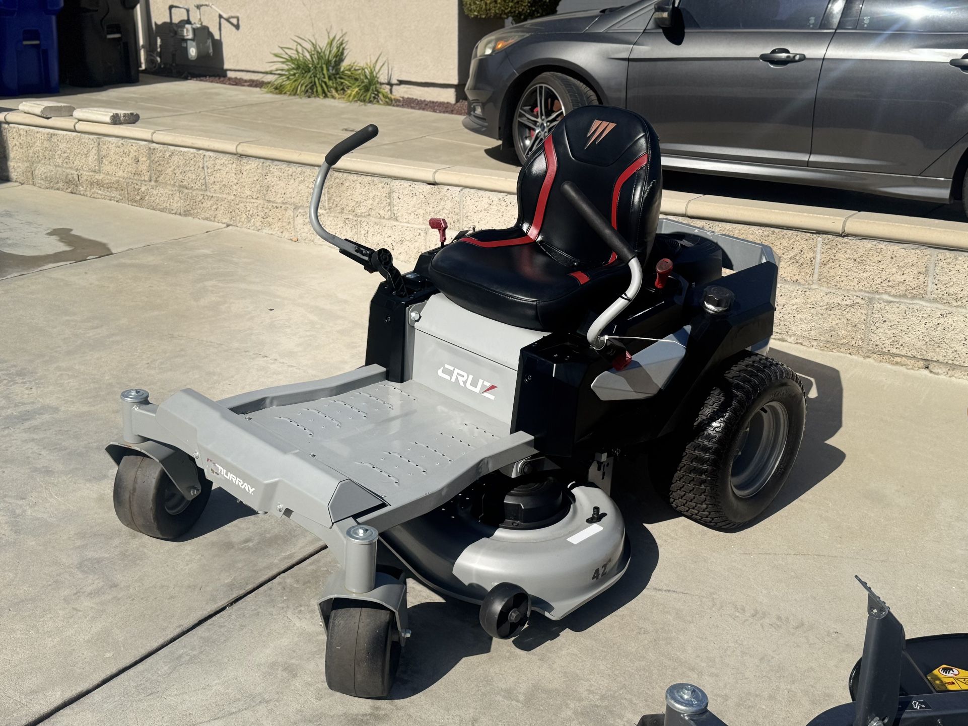 Murray Gas Riding Mower 42in NEW