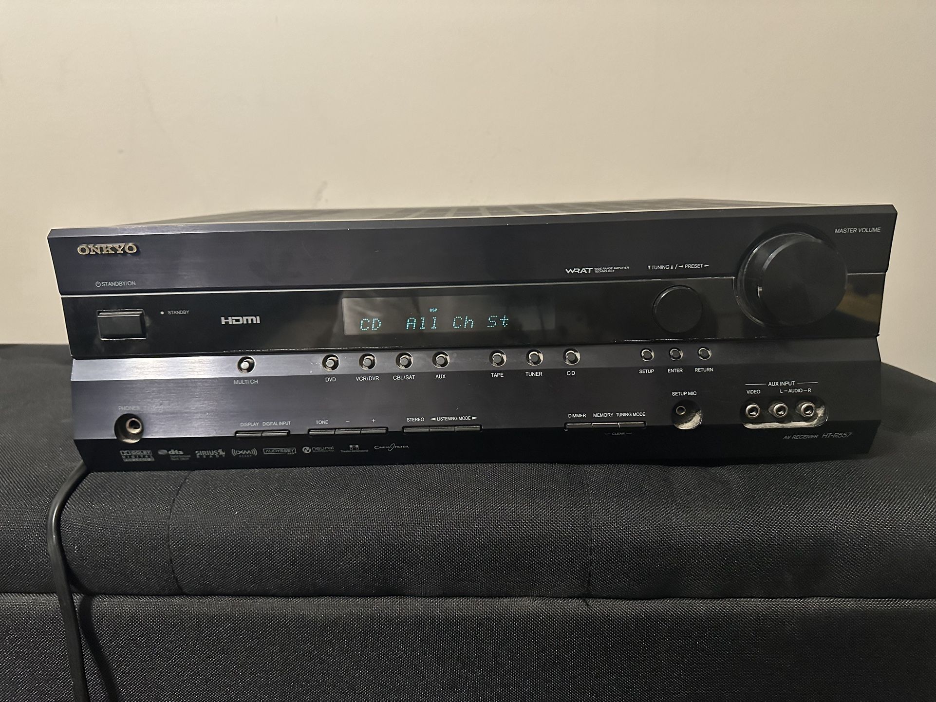 ONKYO HT-R557 5.1 Channel 780W Surround Sound AV Receiver Only / Great Condition