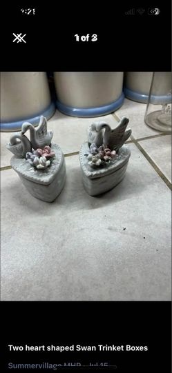 $10-Two heart shaped swan trinket holders