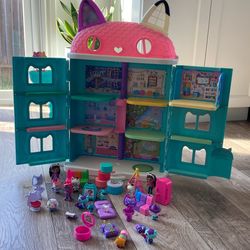 Gabbys Dollhouse 