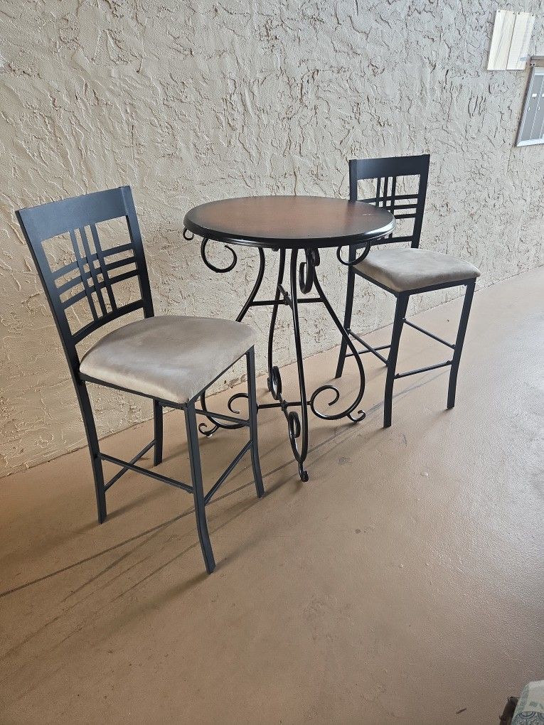Bar Table &  Chairs 2pc