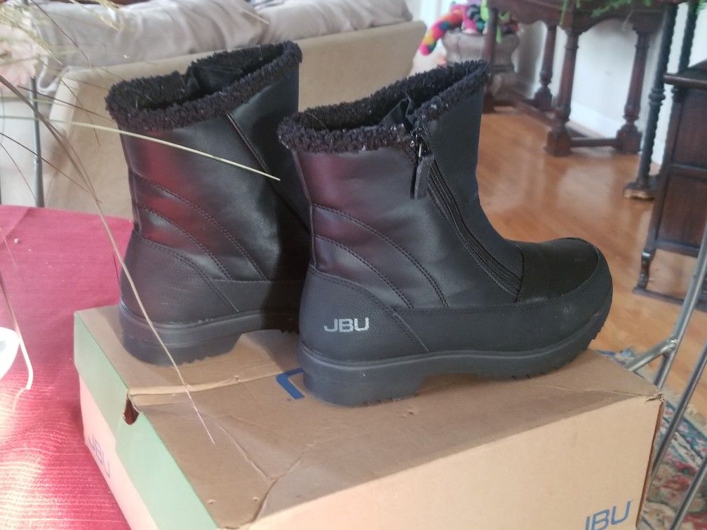 Women's Size 7.5, Stylish Fall, Winter and Spring Boots