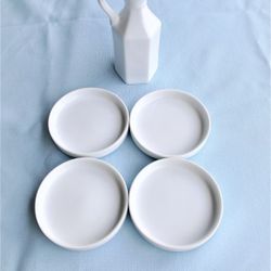 

WHITE OLIVE OIL DECANTER WITH CERAMIC BREAD DIPPING DISHES (4) SET,

