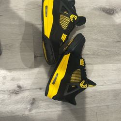 Jordan 4 Retro