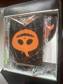 BRAND NEW! Halloween Decoration Set
