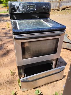 Fridge and stove