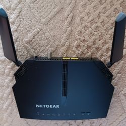 NetGear  WiFi Cable Modem Router C6220