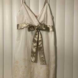 Woman’s White Gold Cotton Dress Size Medium Embroidered Floral Vacation Resort
