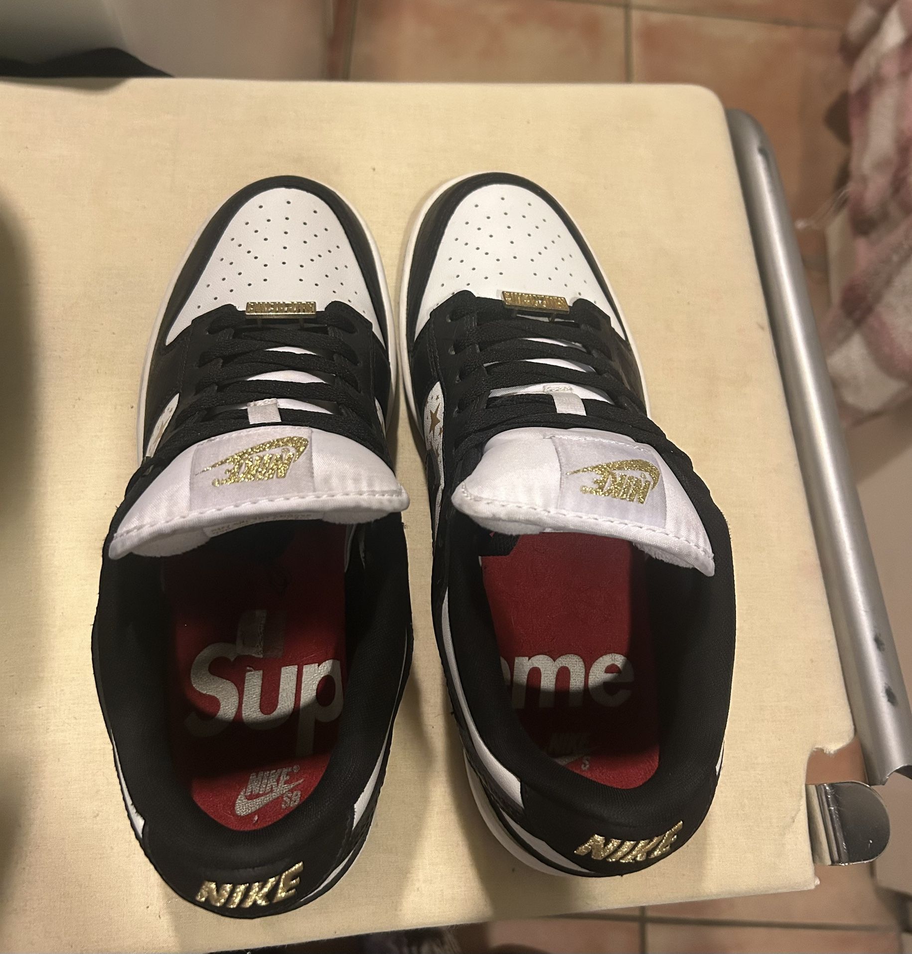 Supreme Dunks