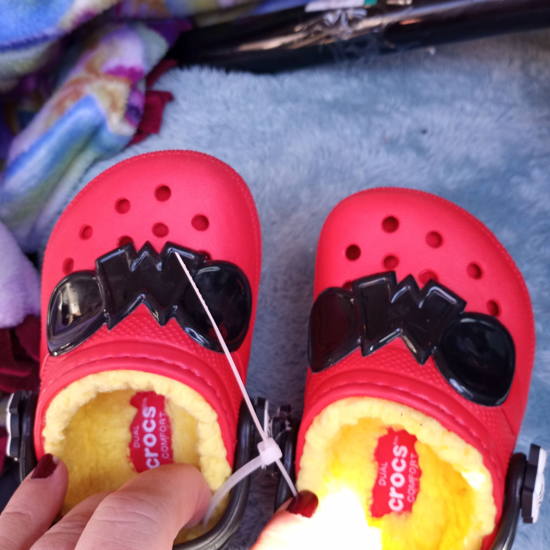 CROCS