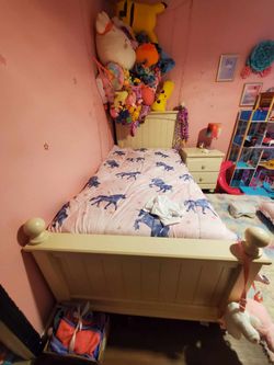 Twin Bed Set