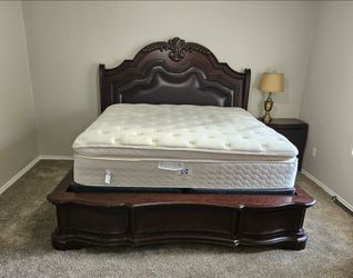 Free California King bedframe
