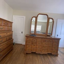 Bedroom Set, 5 Pieces FREE