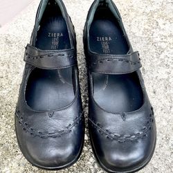Ziera Leather Gummibear Flats - Womens 8.5 (39) - Black - Hook n Loop Closure