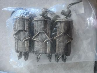 Magazine pouch