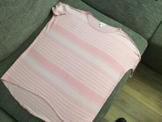 Small s S lularoe top