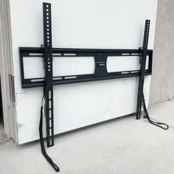 (New) $25 Large Tilt TV Wall Mount Bracket for 37-85 Inch TVs, Max Weight 132 Lbs