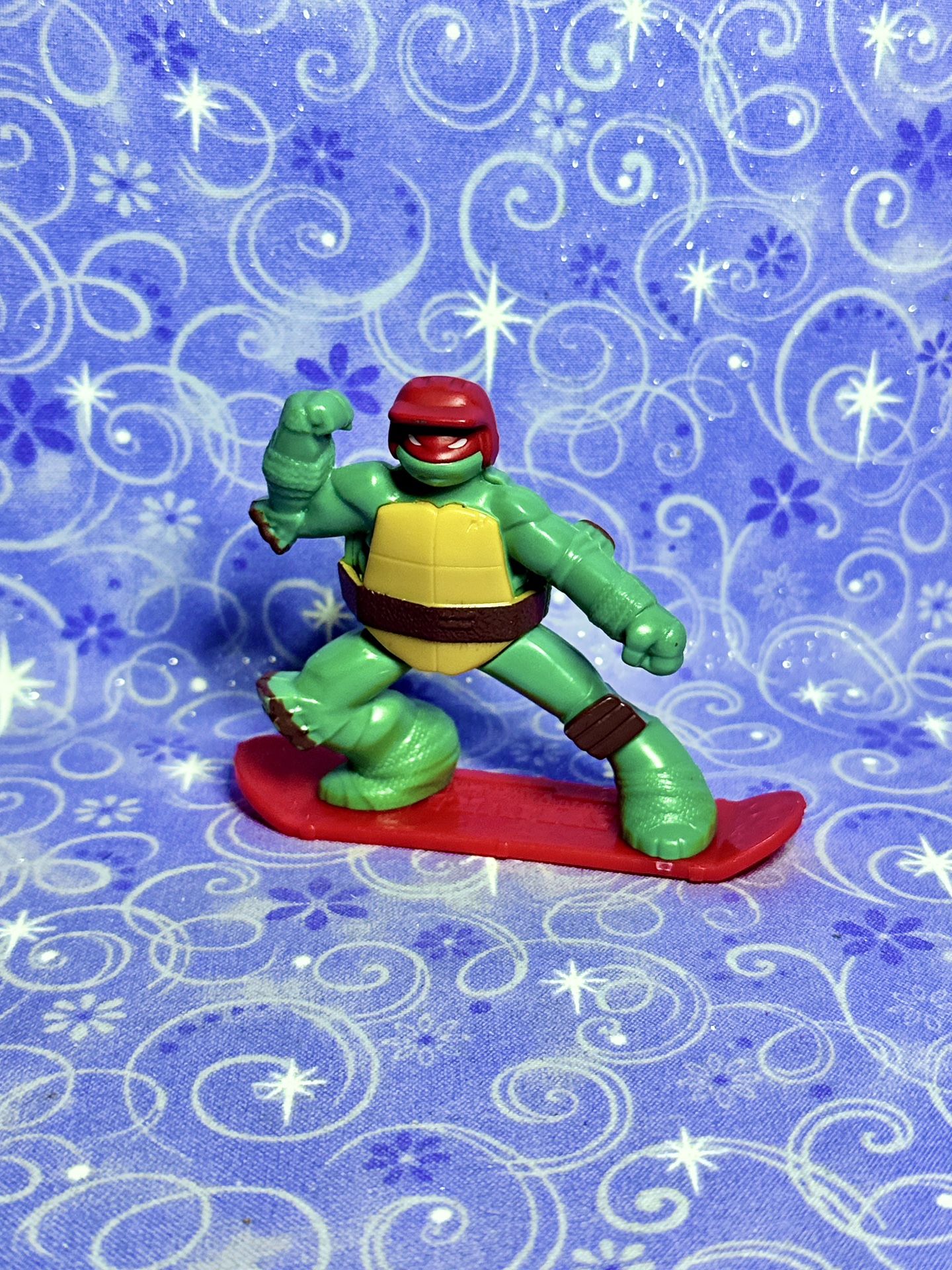 Raphael on Skateboard