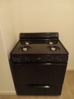 Premier 30 by 26   Black 4 Burner Gas Stove