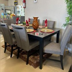 Beautiful 7 Pc Dining Table Set  // Holiday Sale