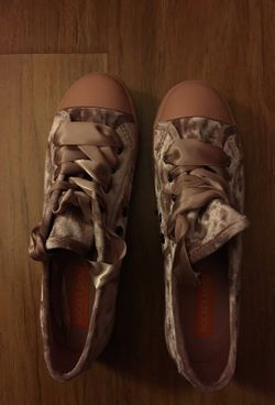 Velvet pink sneakers